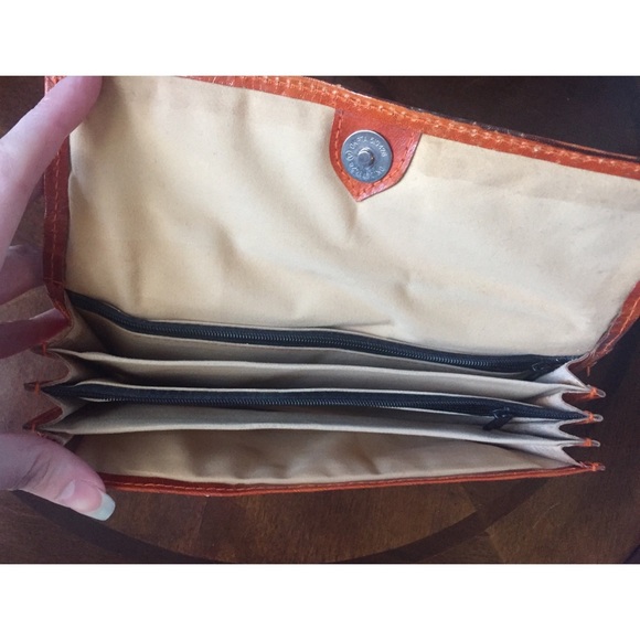 Elephant wallet. - Picture 3 of 4